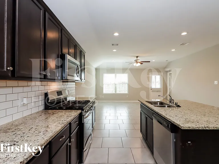 3003 Veeder Pass Ln — Photo 6