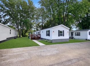 806 28th St #4, Milford, IA 51351