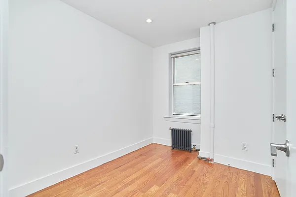 Rented by Keller Williams NYC | media 28