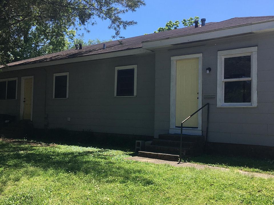 Nice duplex in good neighborhood
