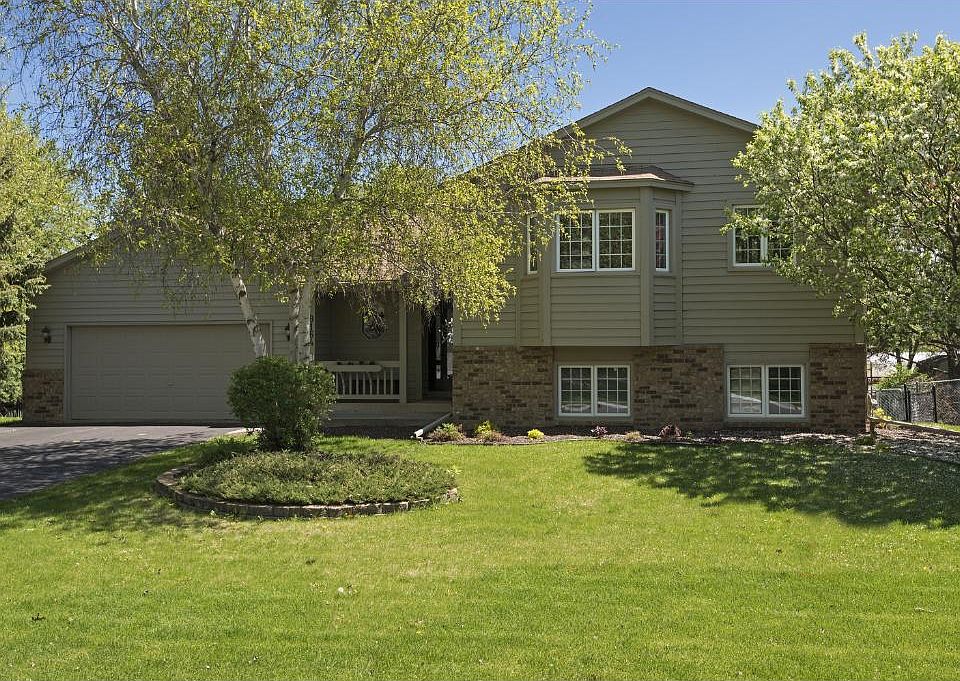1st image of 9164 Rosewood Ln N