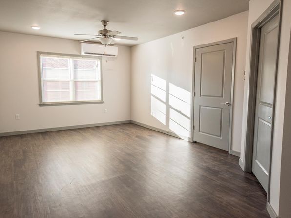 1916 Bruce St APT A4