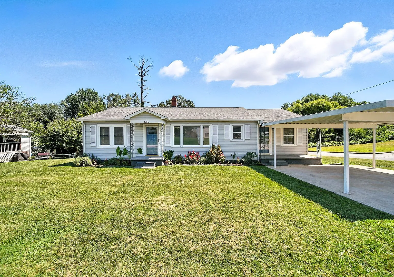 Charming 3 bed /2 bath Bungalow on Spacious Corner Lot — Photo 1