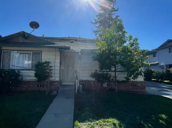 1210 Juniper Dr, Gilroy, CA 95020
