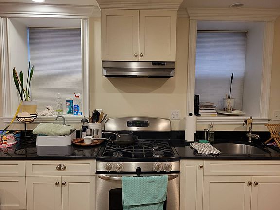 3rd image of 1803-1804 Beacon St #B