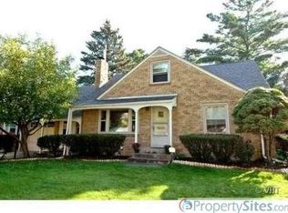 341 Marguerite St, Elgin, IL 60123