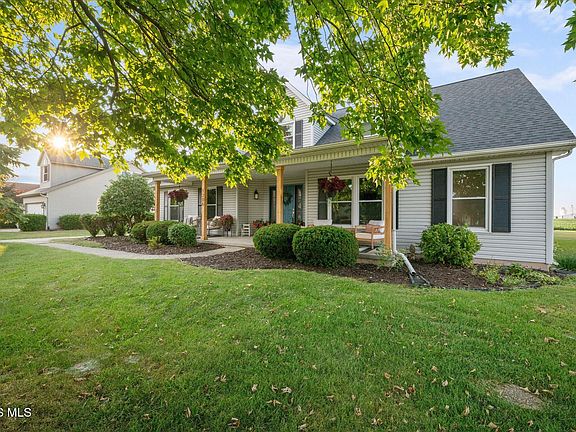 4th image of 1206 Wildflower Dr