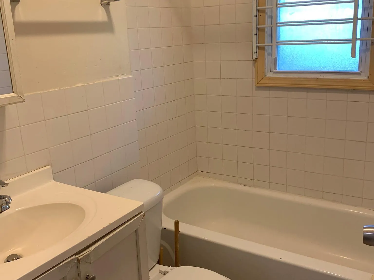 Studio, 750 sqft, $750 — Photo 3