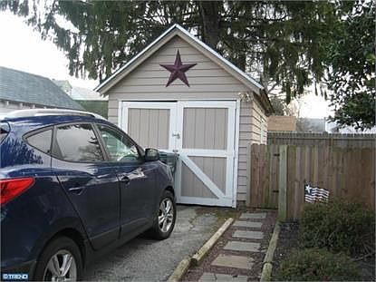 5th image of 1001 Marion Ave