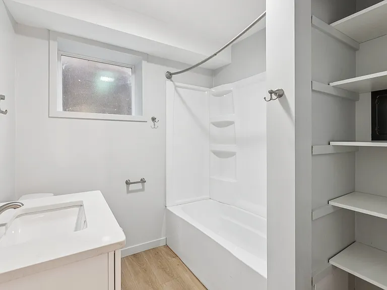 4605 California St #3 — Photo 17