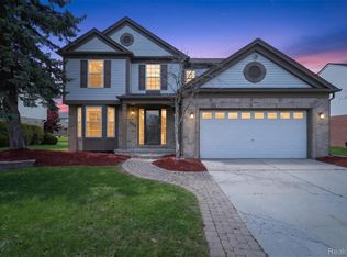 4642 Pond Run, Canton, MI 48188