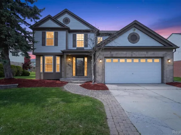 4642 Pond Run, Canton, MI 48188
