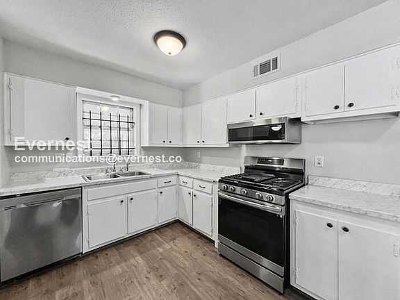 3rd image of 3484 Naylor Dr
