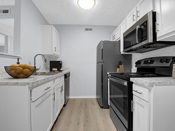 4th image of 833 Misty Hollow Ln #1033CCD