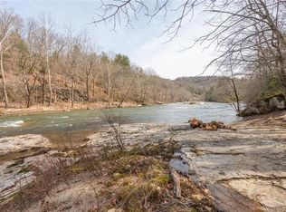 595 Woody Rd, Green Mountain, NC 28740