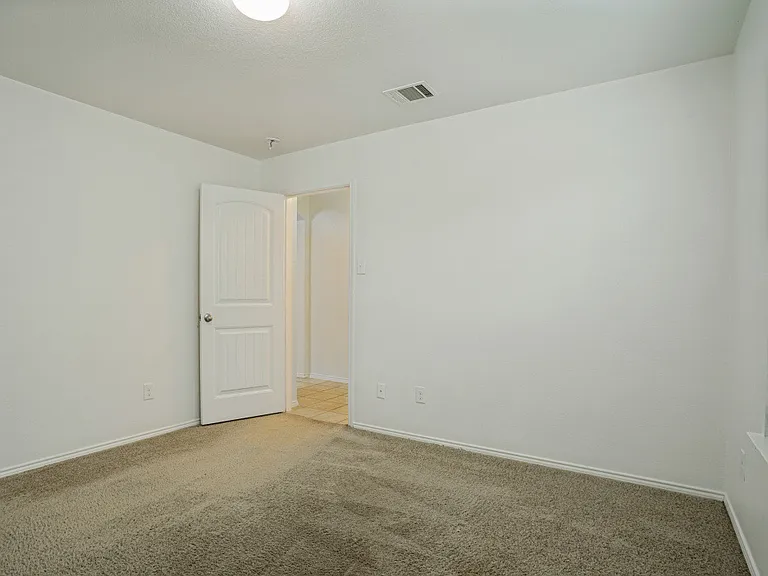 1106 Nickel St — Photo 16