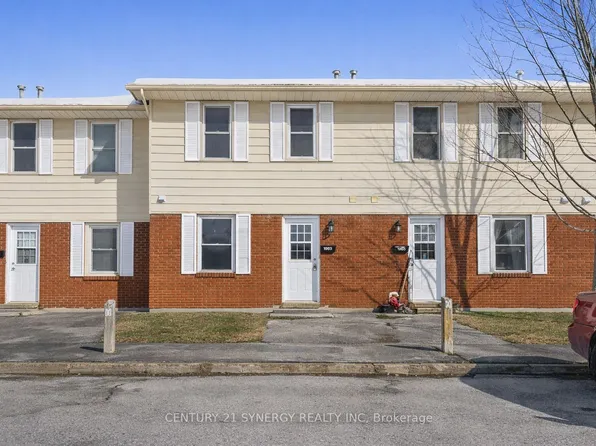 1963 Fairglen Mews #22, Ottawa, ON K1B 5A5