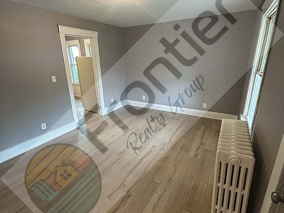 5th image of 1624 Niagara St #3