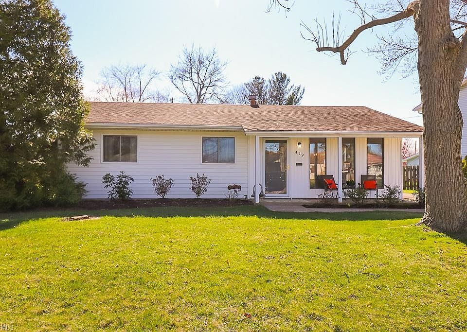 1st image of 439 Laurel Dr