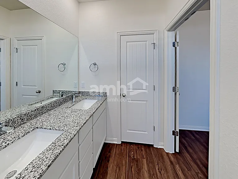 211 Pebble Creek Run — Photo 10