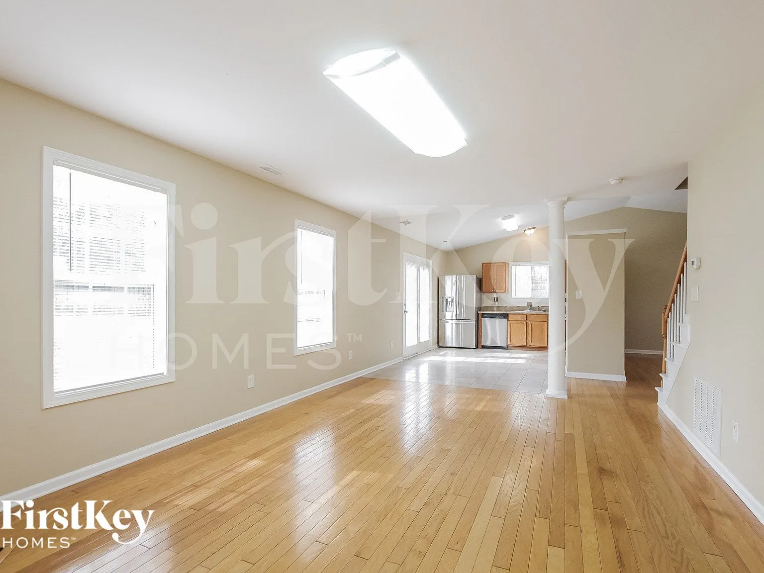 3 bed, 2.5 bath, 1598 sqft, $2,060 — Photo 2