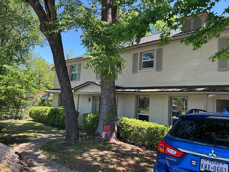 718 S Vine Ave #A — Photo 2