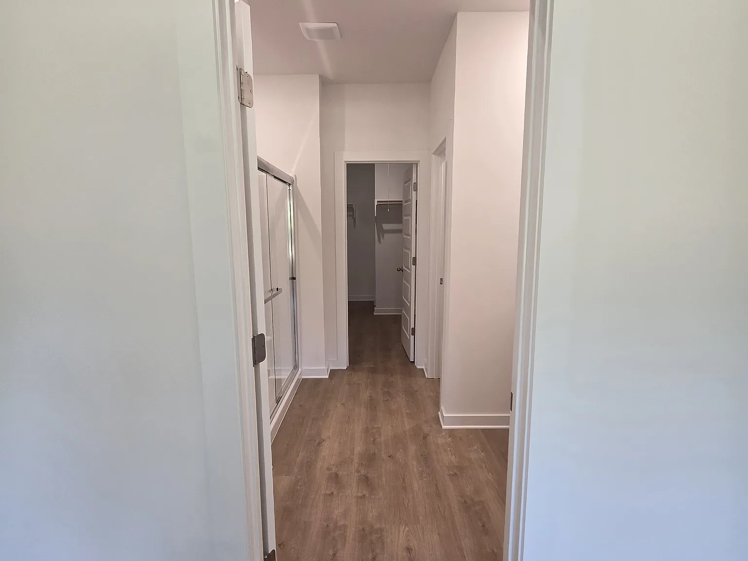 4 bed, 2319 sqft, $2,800 — Photo 4