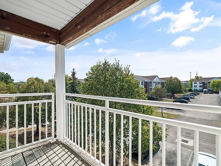 Cherry Tree Village Apartments — Photo 200