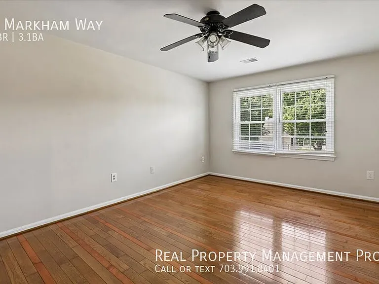 4 Markham Way — Photo 26