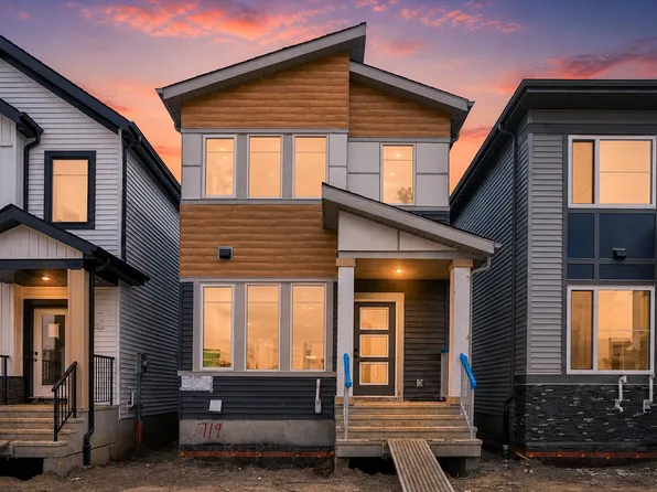 719 30th St NW, Edmonton, AB T6T 2H1