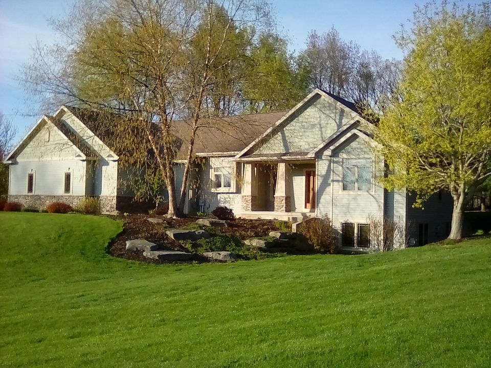 Beautiful home in great neighborhood