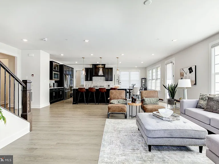 6547 Clubhouse Dr — Photo 25