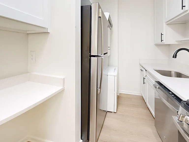 Brighton Floorplan - Renovated Kitchen Brighton Floorplan - Renovated Kitchen