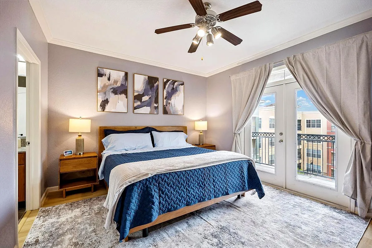 1 bed, 991 sqft, $2,600 — Photo 2