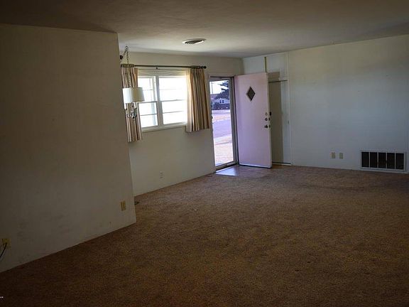 5th image of 206 Sarasota St