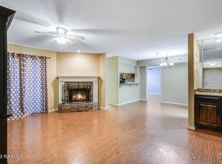 1304 E Bayou Pkwy APT 4B, Lafayette, LA 70508