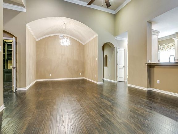 3rd image of 5712 Murray Farm Dr
