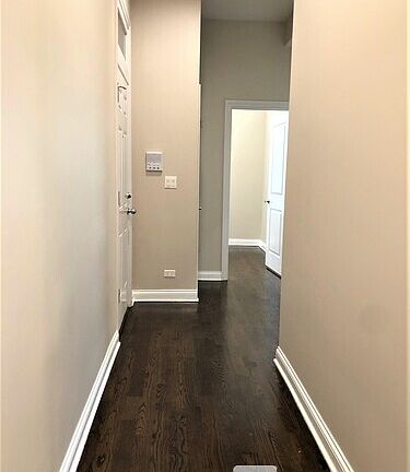 3rd image of 1756-58 W Montrose Dr #1756-3
