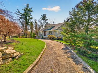 24 Old Knollwood Rd, White Plains, NY 10607