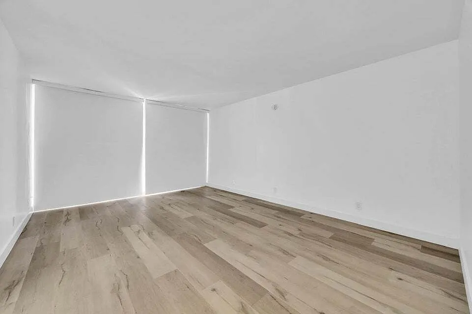 529 S Flagler Drive 14h - 1 — Photo 2