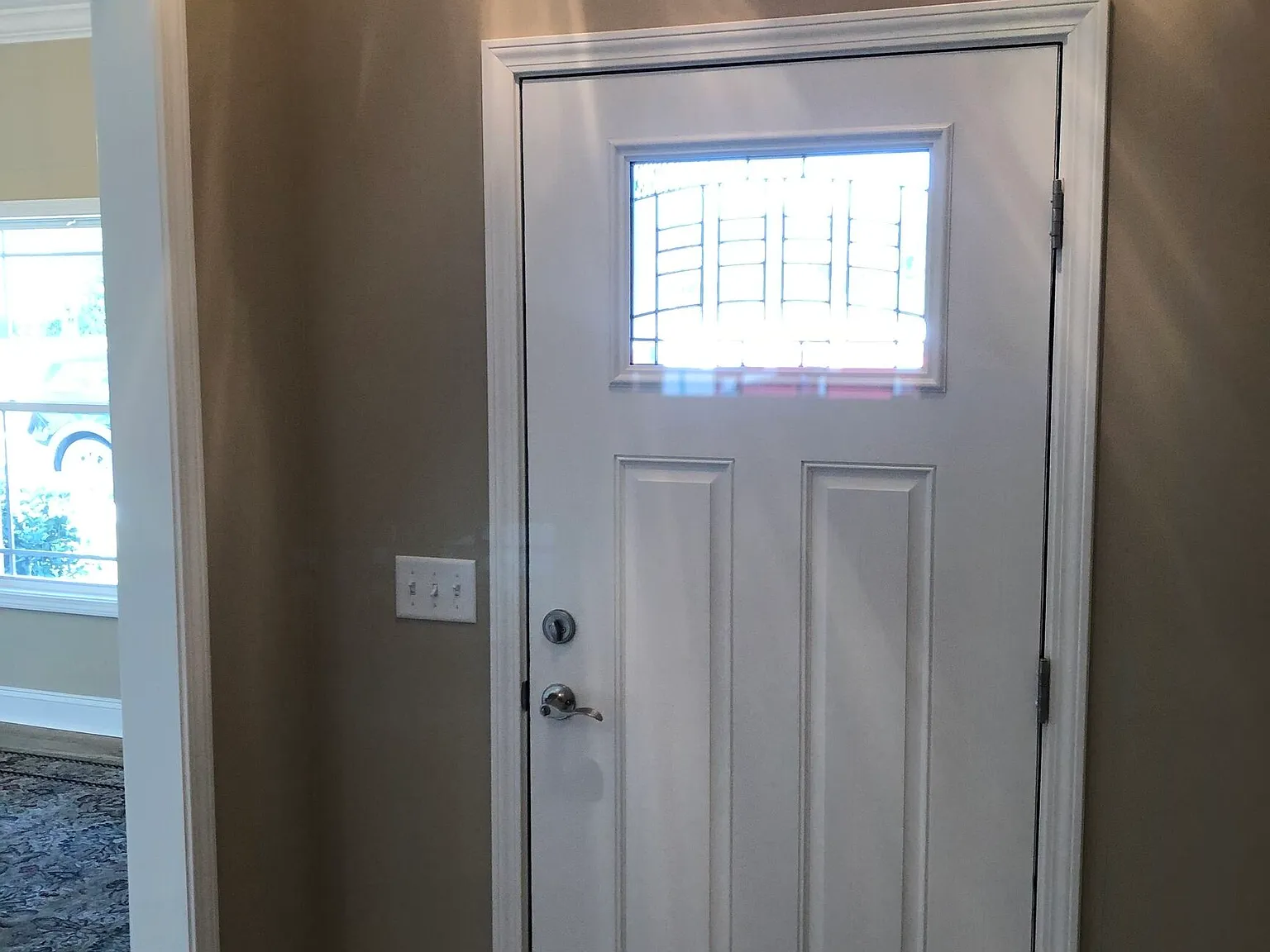 3 bed, 2.0 bath, 1879 sqft, $1,995 — Photo 2