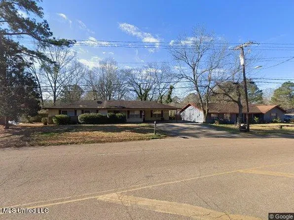 2615 McDowell Road Ext, Jackson, MS 39204