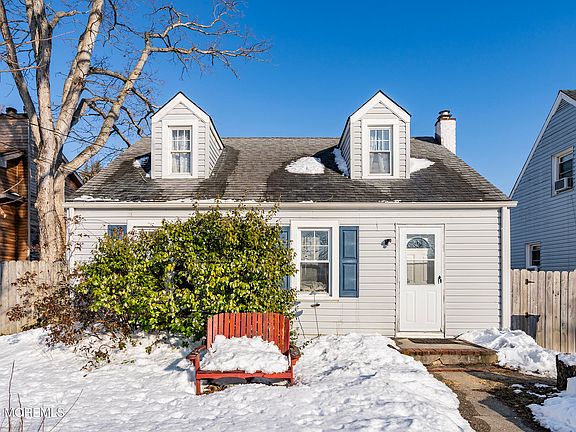 2nd image of 523 Martin Road