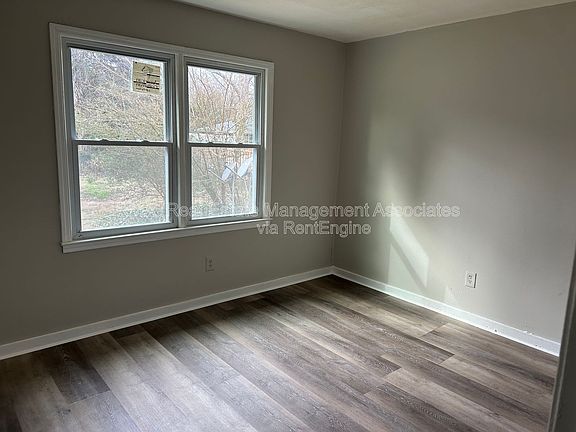 4th image of 525 E Central Ave