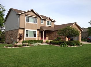 70658 Hillside Ct, Bruce Twp, MI 48065