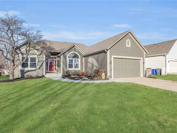 16774 W 157th Ter, Olathe, KS 66062