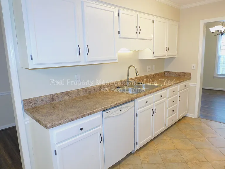 2828 Windy Xing — Photo 6