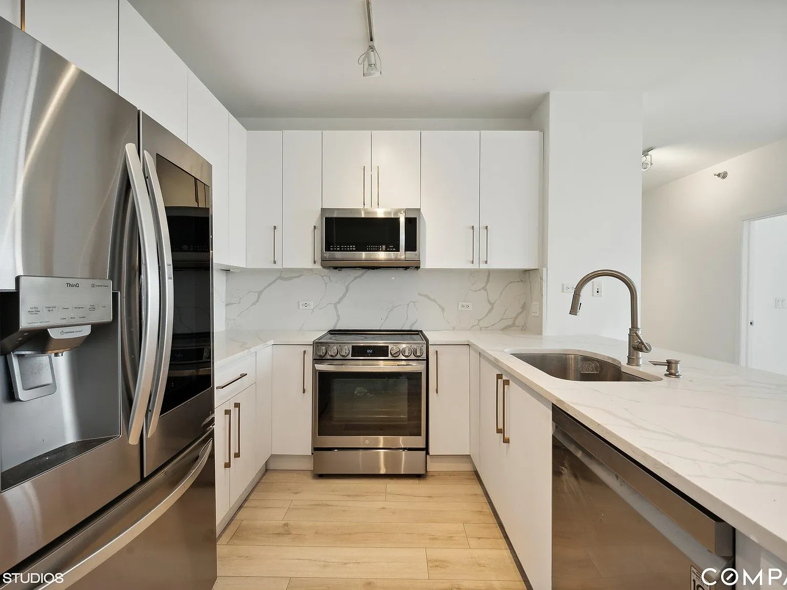 2 bed, 1210 sqft, $3,600 — Photo 2