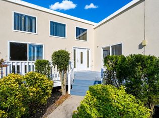 1 Seaside Ct, Margate City, NJ 08402