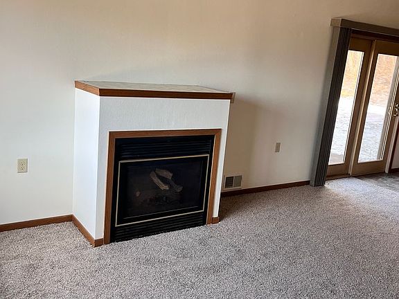 3rd image of 2917 Shady Grove Rd #2917